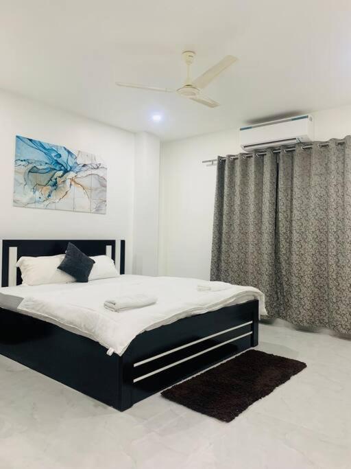 Appartamento White Orchid, Unique & Stylish, Executive 2Bhk. Guwahati Esterno foto